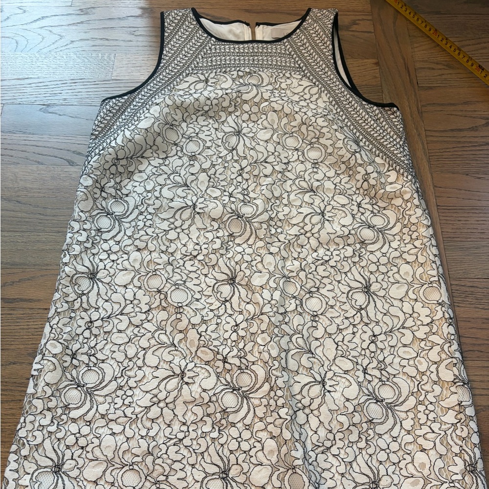 Ann Taylor LOFT Black & Ivory Lace Shift Dress | Size 8 | Sleeveless